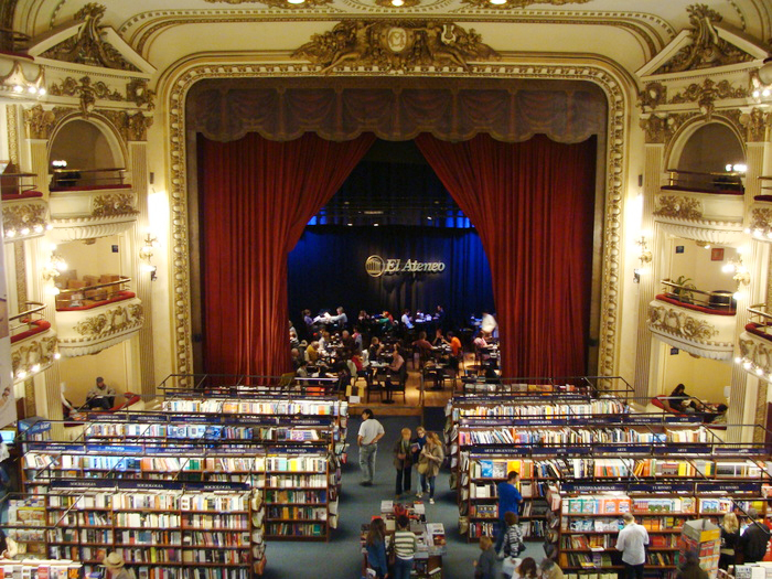 El Ateneo Grand Splendid: una librería-cafetería en un antiguo teatro de Buenos Aires/El Ateneo Grand Splendid: a bookshop and café in a former theatre of Buenos Aires