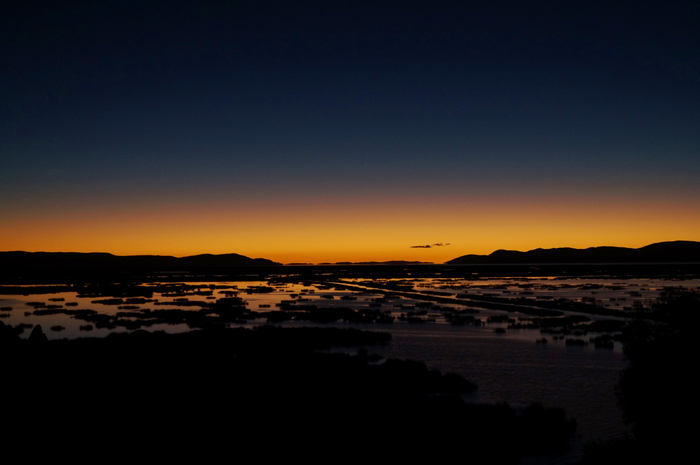 Amanecer desde el Hotel Libertador Lago Titicaca en Perú/Daybreak from Hotel Libertador Lago Titicaca in Peru