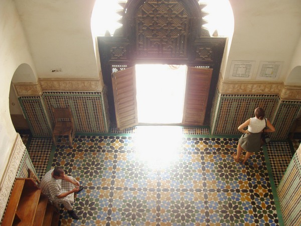 La luz de la Medersa Ben Youssef en Marrakech/The light of the Ben Youssef Medersa in Marrakesh